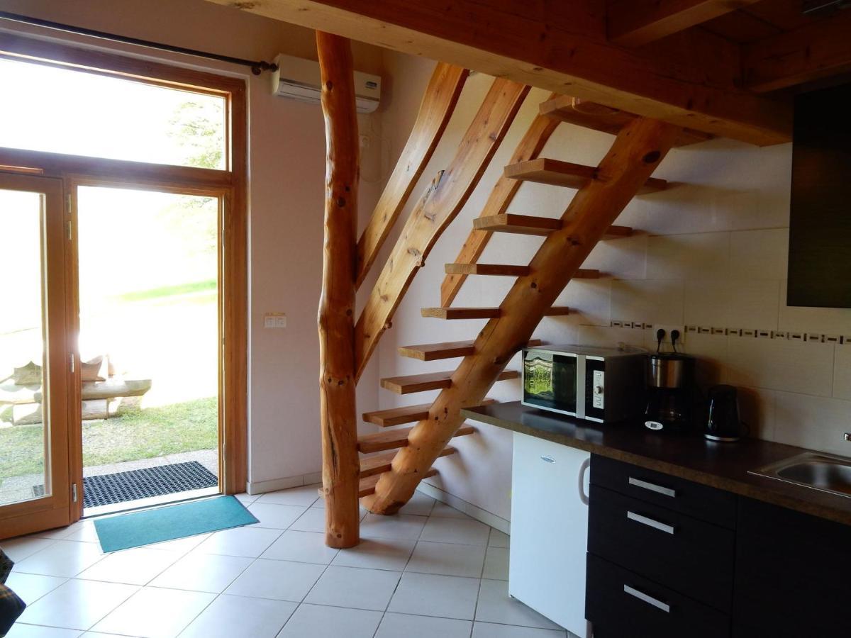 Cosy Holiday Home With Garden In Walscheid Exteriör bild