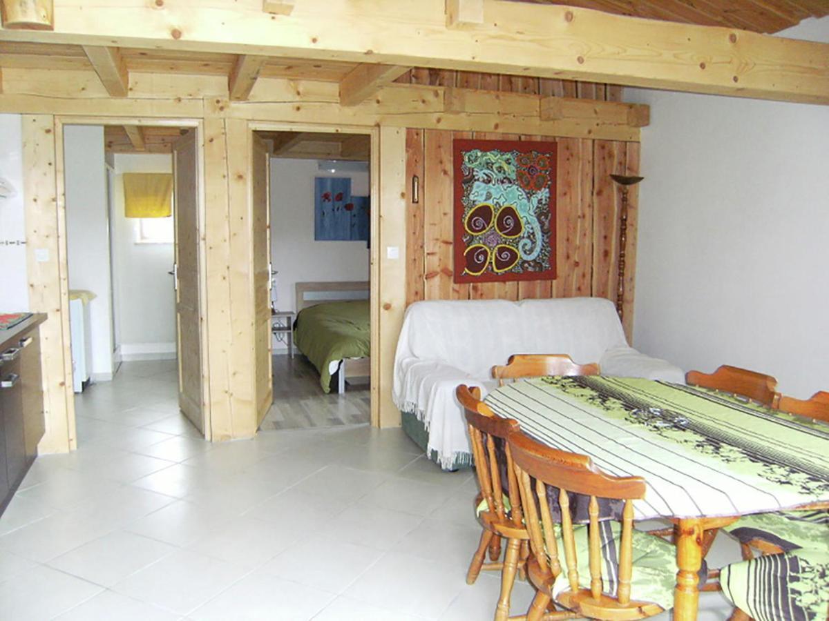 Cosy Holiday Home With Garden In Walscheid Exteriör bild