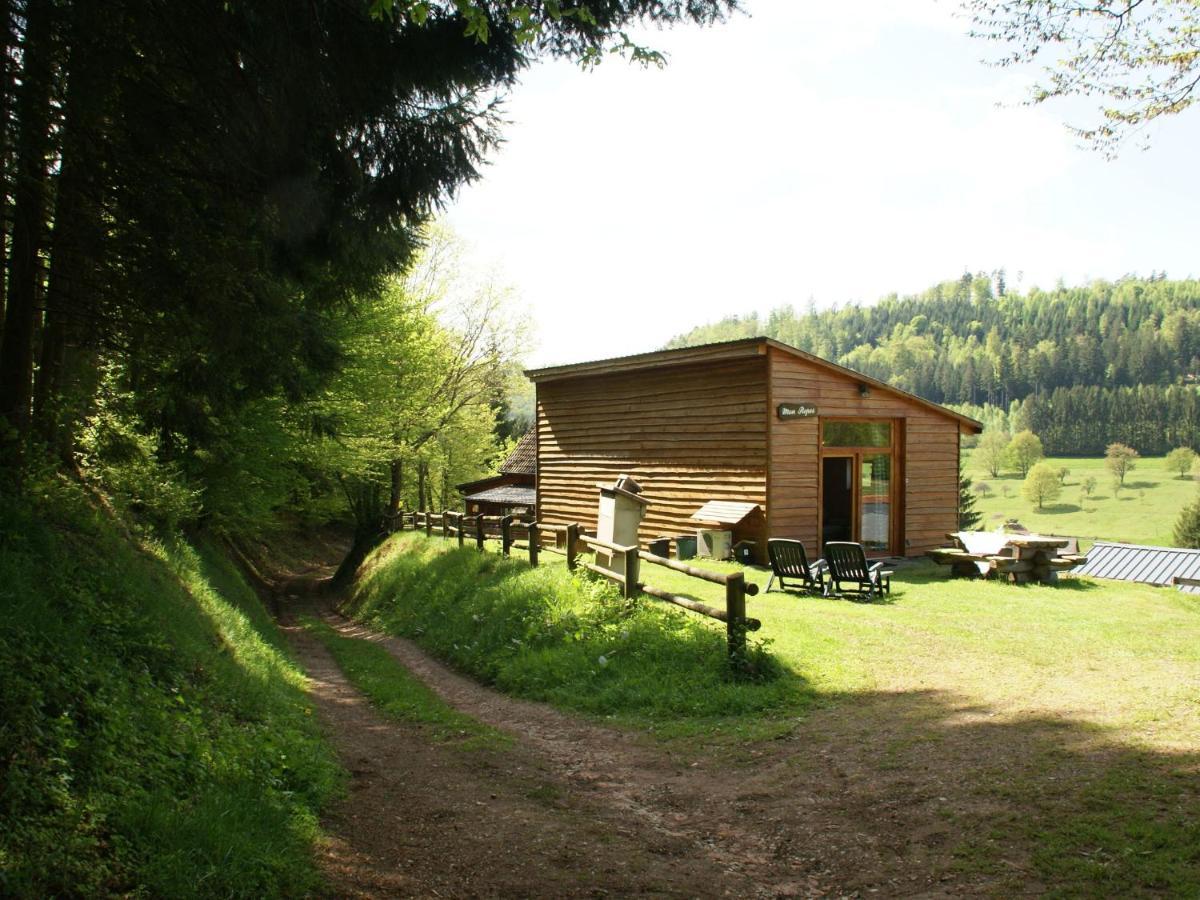 Cosy Holiday Home With Garden In Walscheid Exteriör bild