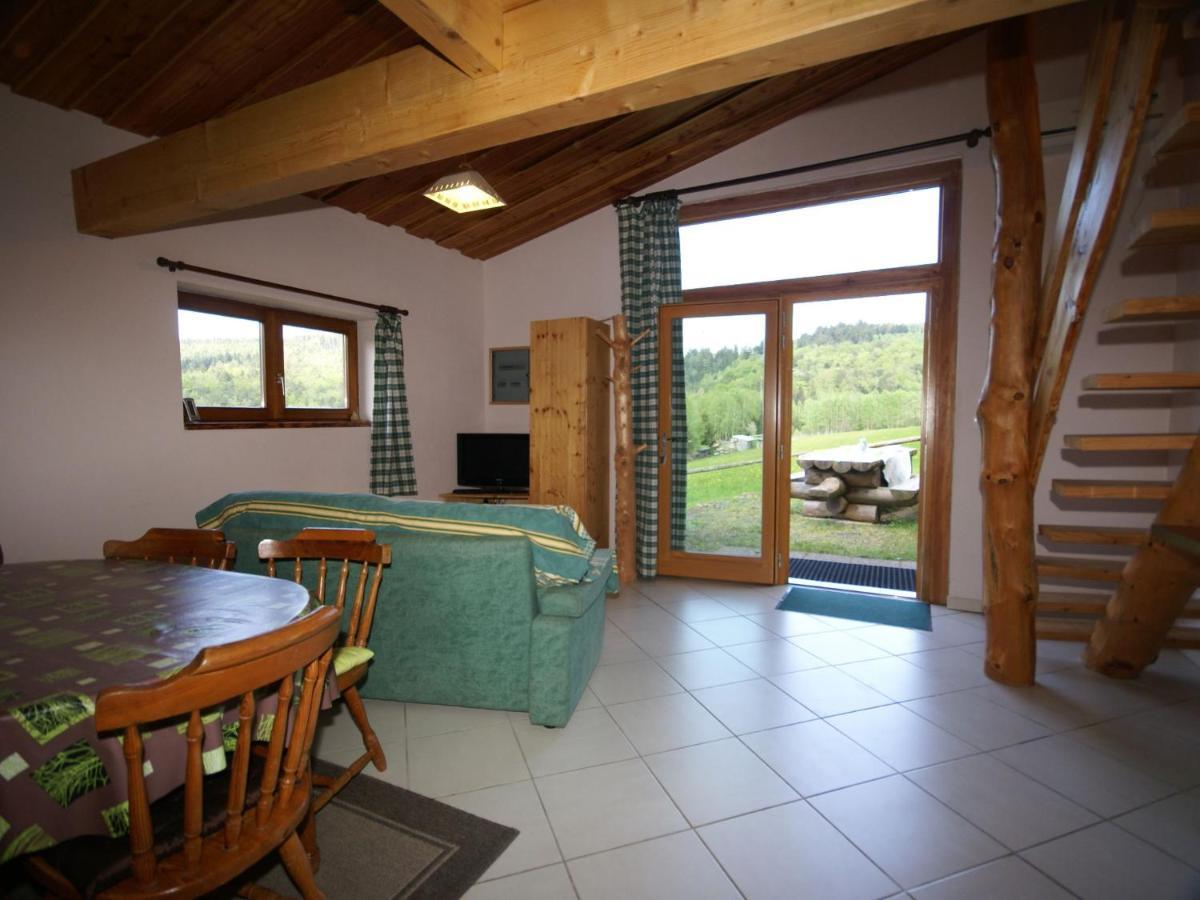 Cosy Holiday Home With Garden In Walscheid Exteriör bild